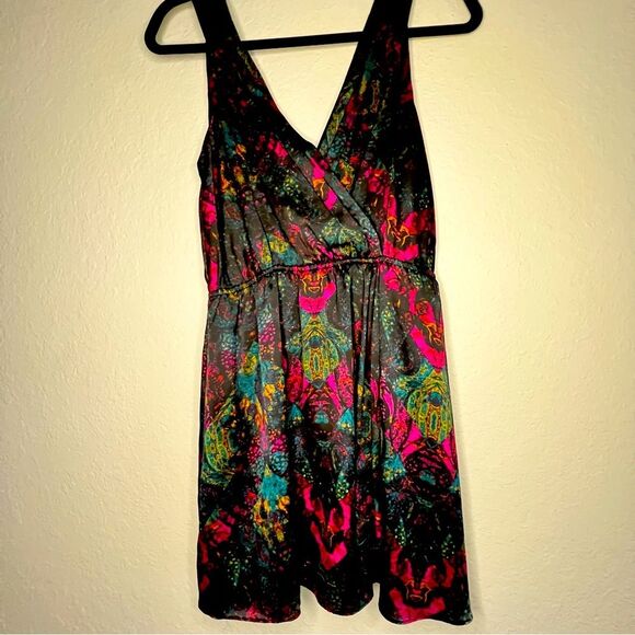 BCBGeneration faux wrap satin dress EUC 🌺small🌺 - Picture 1 of 8